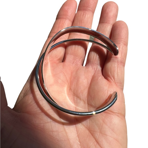 Silver Double Overlap Metal Cuff Bracelet - Picture 4 of 4